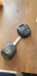 Ключ лексус какая батарейка