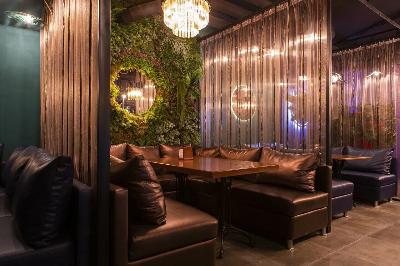 Рестобар пятигорск. Кардан бар минеральные воды. Пивной паб в пятигорске. Вуд пятигорск. Вуд бар пятигорск меню.