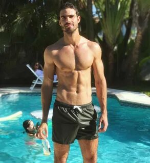 Juan Betancourt (@juanbetancourtt) on Instagram: "Bye 👋 🏼 dear Miami...