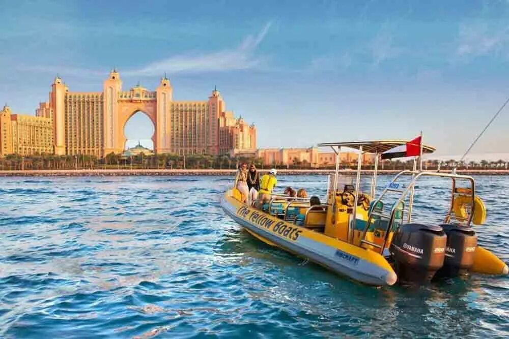 Яхта Атлантис. Dubai. Boat Tour Dubai JBR. The Yellow Boats Dubai. Куплю воду дубай
