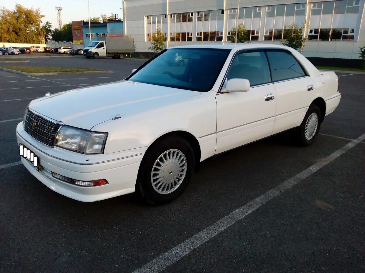 Продажа тойота краун. Toyota Crown 1998 s150. Toyota Crown x (s150). Тойота Краун белая 1998. Toyota Crown s150 белый.