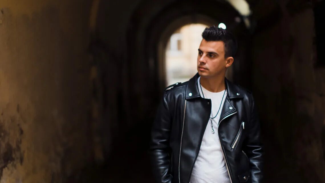 туриченко адажио слушать. тик ток кирилл туриченко. кирилл туриченко постучалась в дом боль незваная. туриченко адажио слушать. фото кирилла туриченко.