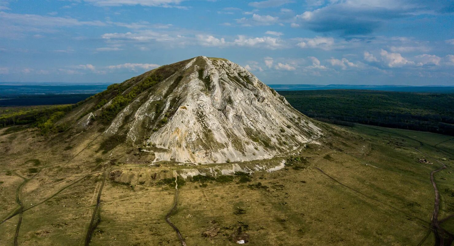 Торатау геопарк Башкирия. Шиханы в Башкортостане Торатау. Гора Торатау в Ишимбайском районе. Гора Шихан в Башкирии.