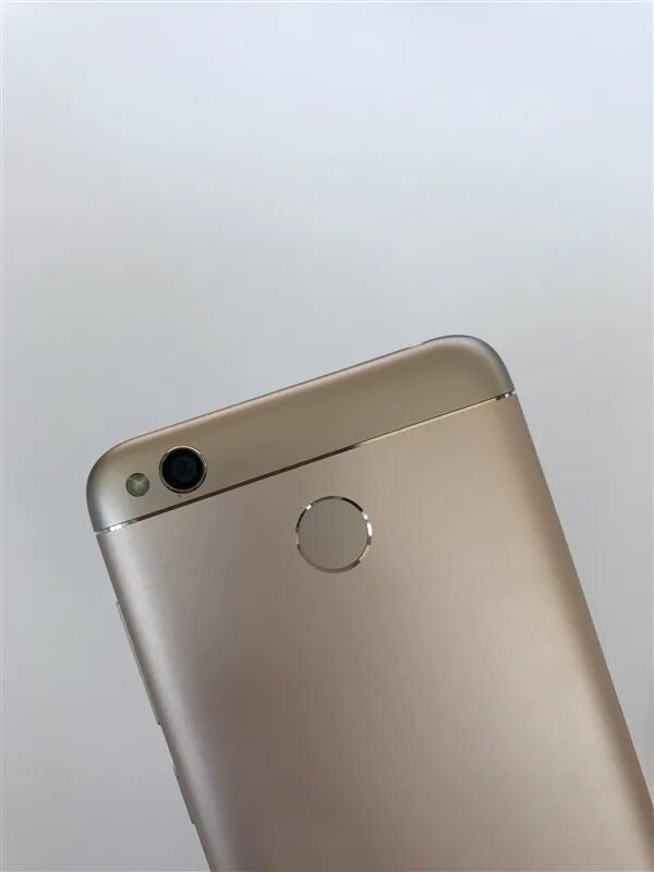 Xiaomi золотистый. Redmi 4x. Xiaomi 4x. Xiaomi Redmi 4x Gold. Xiaomi Redmi 4.