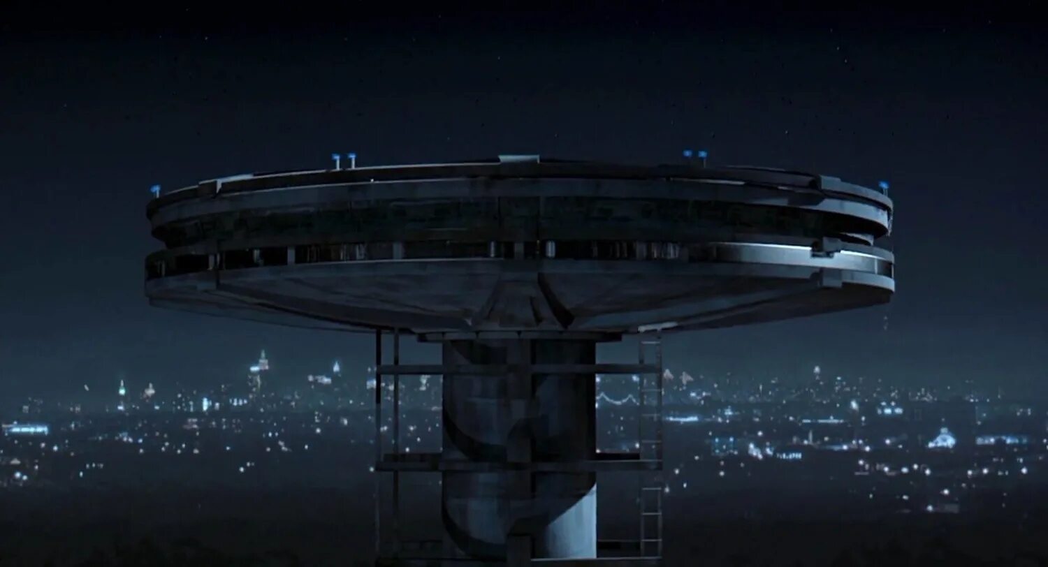 Темная башня уолтер. Люди в черном башни. Тёмная башня фильм 2017 мэттью макконахи. Мэттью макконахи темная башня. Люди в черном башни.