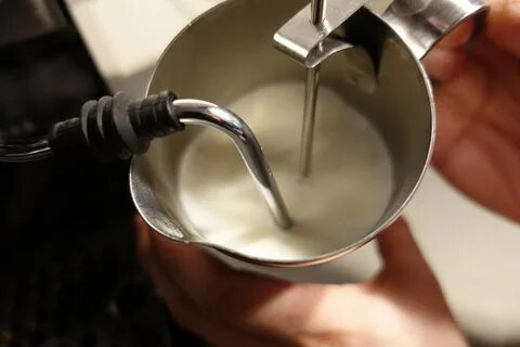 Как взбить молоко