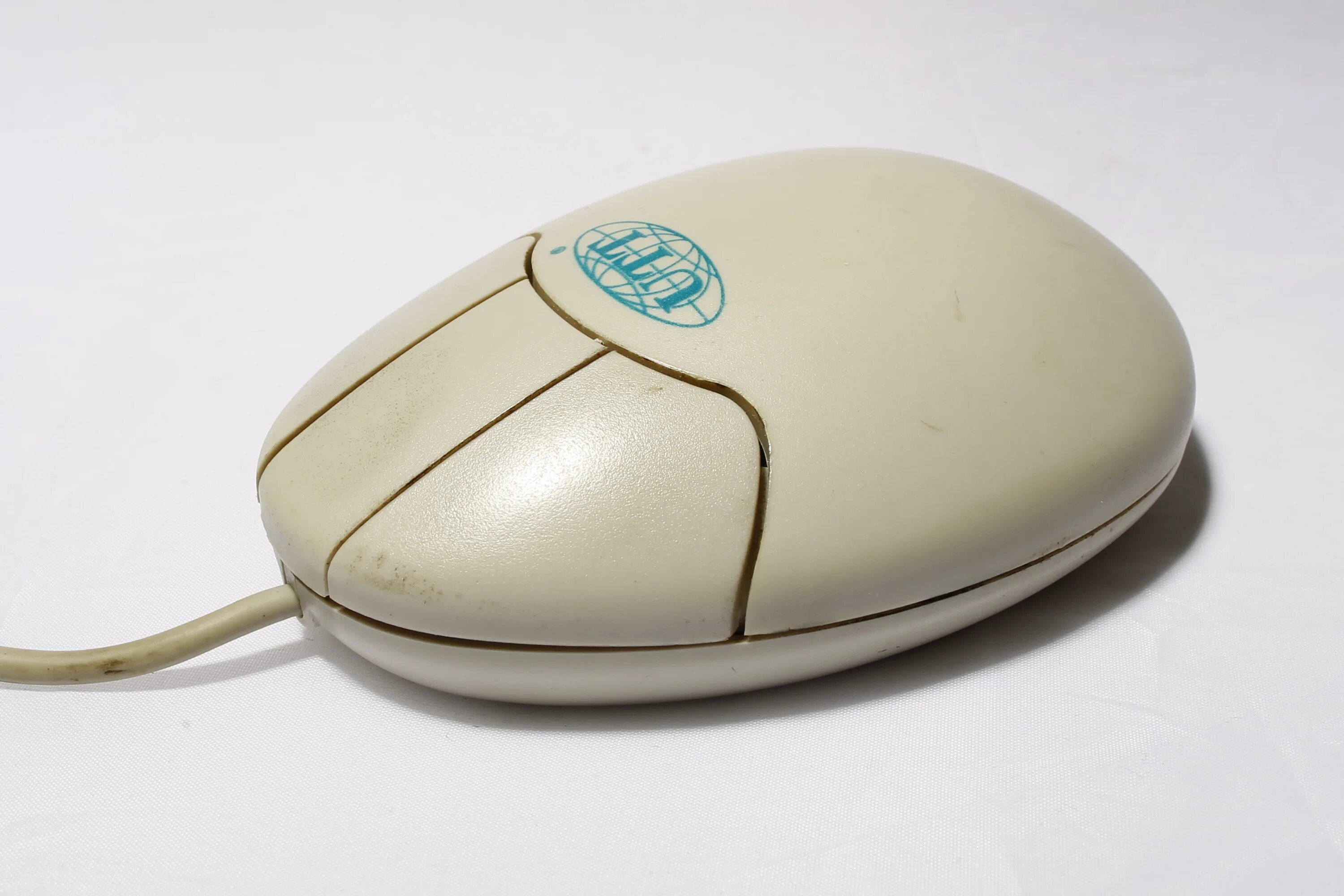 Мышь 80. Компьютерная мышь INTELLIMOUSE 90. Трекбол 1972. Самая первая мышь от логитеч. INTELLIMOUSE 1996.