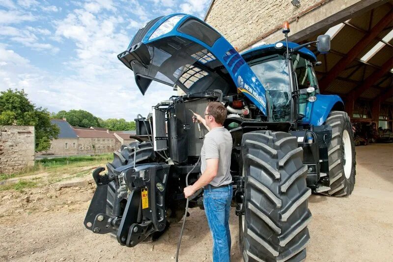 Слесарь сельхозтехники. Мастер машинно тракторного парка. Сельхозтехника сервис. Сервис джон дир россия. Сельхозтехника сервис.