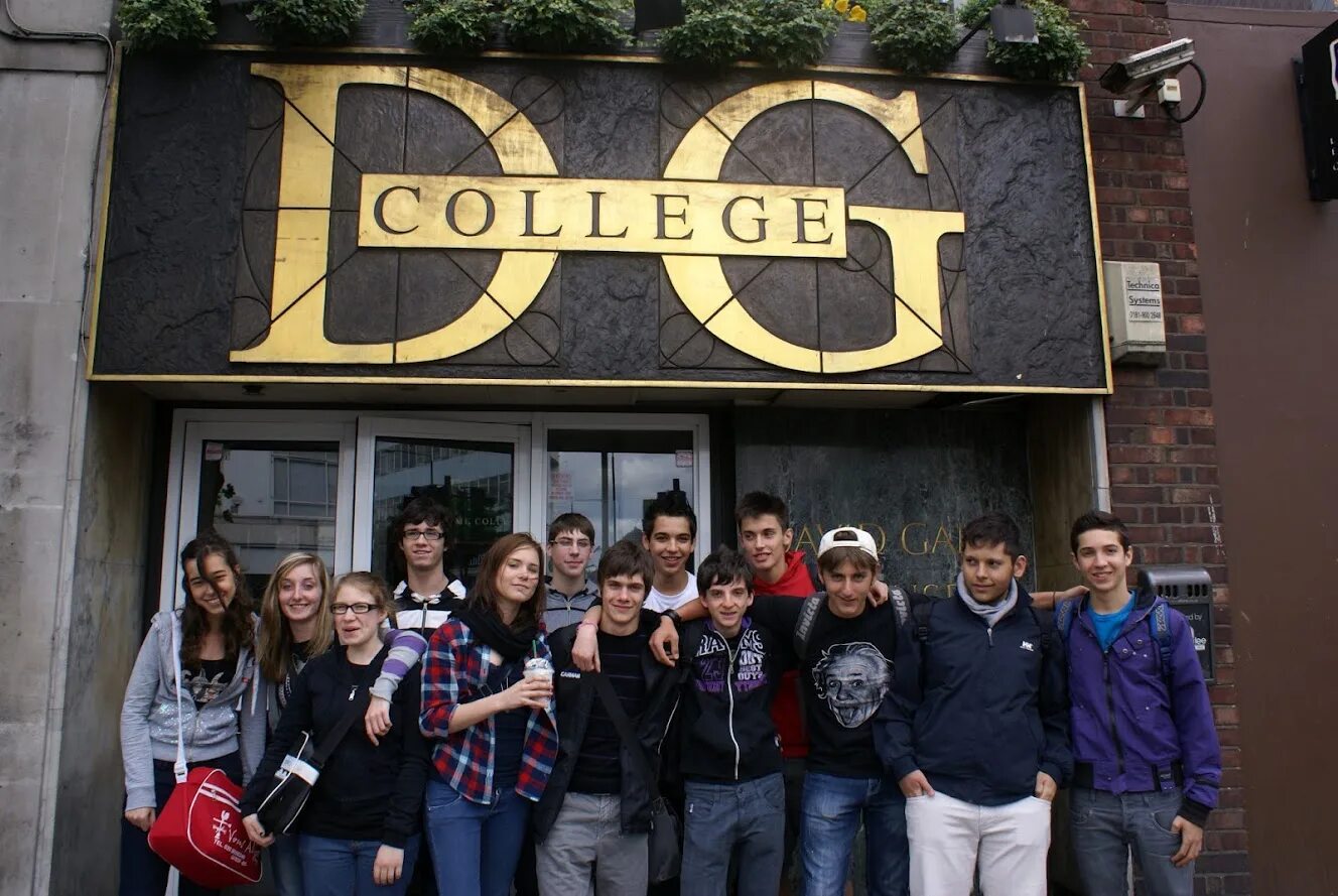 David game College. David game College London. Частные колледжи Стамбула. Британская колледж в Тбилиси.