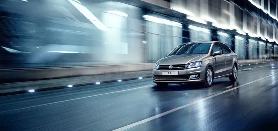 Едет серый. Volkswagen polo sedan allstar. polo allstar комплектация. фольксваген поло в дороге. volkswagen едет.