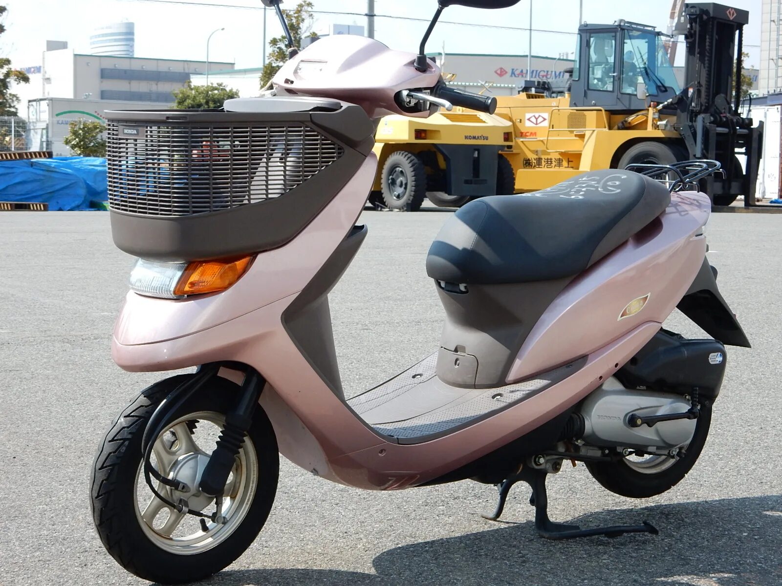 Honda dio cesta. Хонда дио 2007. Мопед Honda Dio cesta. Honda Dio инжектор. Honda Dio tuned.