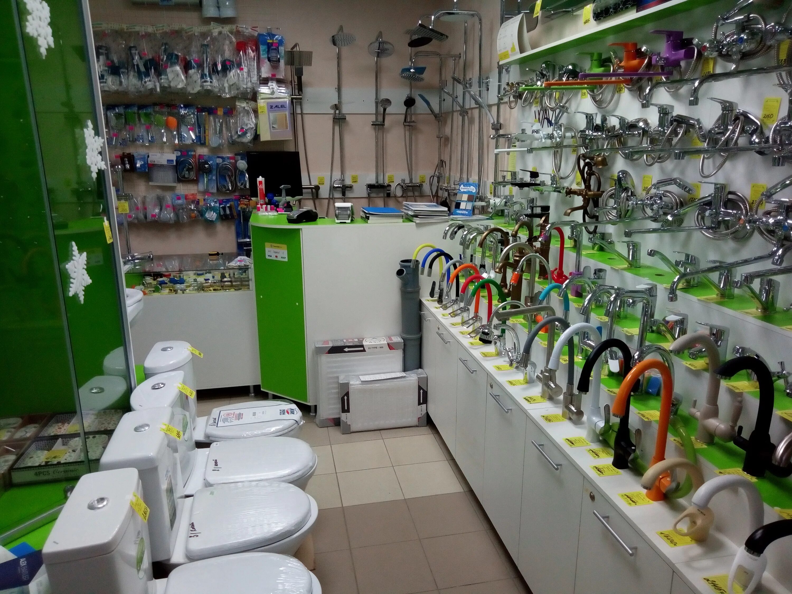 сантехнический магазин. сантехника магазин рядом. магазин сантехники. выкладка инженерной сантехники. магазин сантехники варшавская 54.