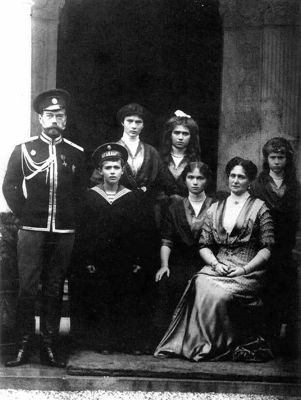 Второй из романовых. Семья императора Николая 2. Семья Николая 2 Романова. Царская семья Романовых 1914.