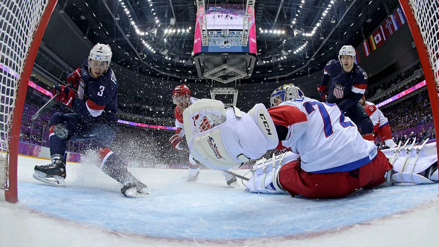 Следующая игра хоккейного. Хоккей с шайбой на Олимпийских играх. Зимние Олимпийские игры 2014 хоккей. Хоккей с шайбой Сочи 2014.
