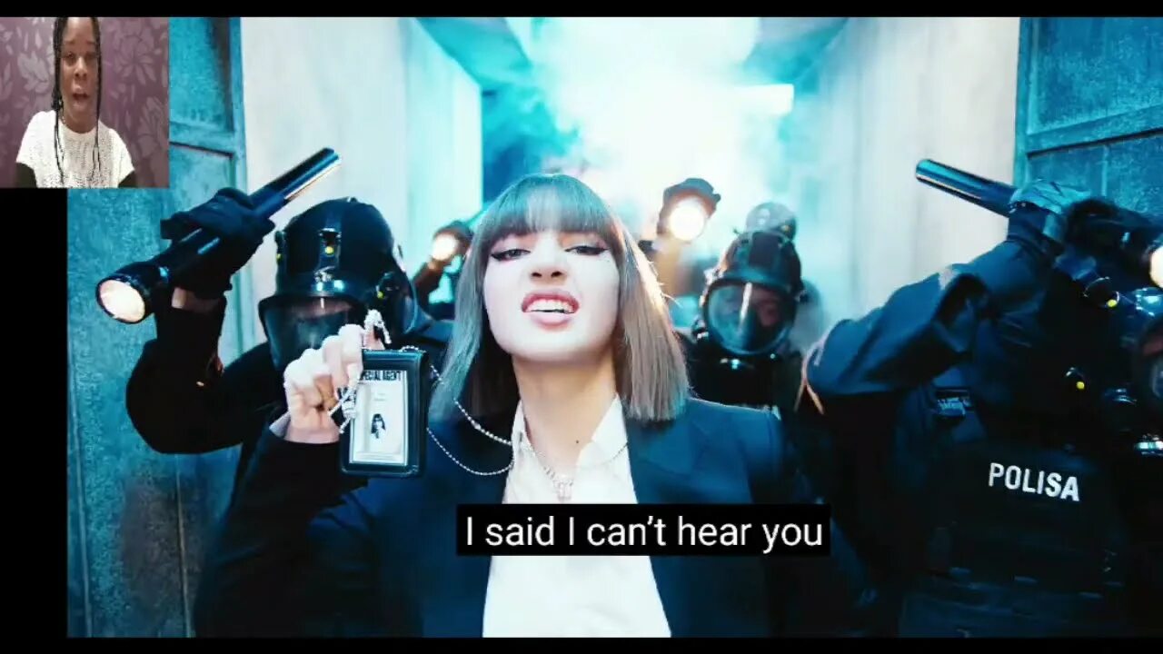 Lisa песня lalisa. Выступление lisa money в золотом наряде. Lalisa album. Лиса блэк пинк 2020. Blackpink лиса 2023.