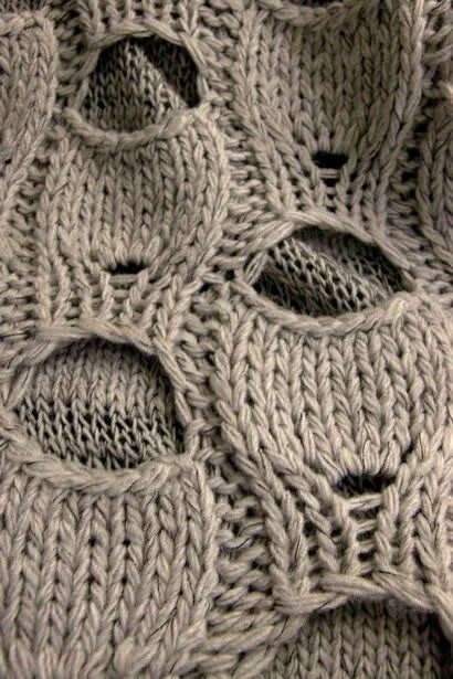 Узор сетка. Ромбы на платочной вязке. Вязание с дырками спицами. Узор дырочки на лицевой глади. Узор спицами с крупными дырками.