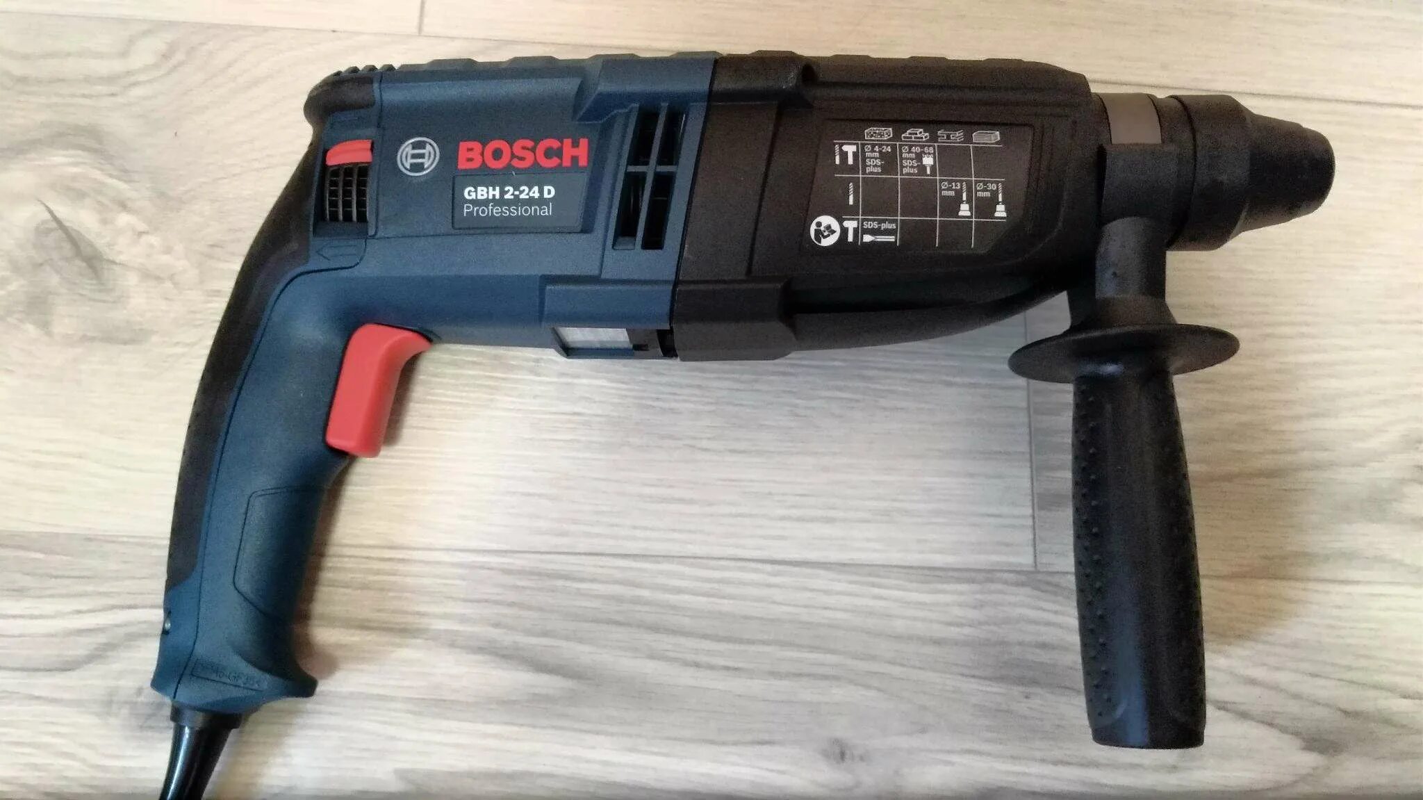 Перфоратор 24 купить. Bosch GBH 2-24 D. Перфоратор Bosch GBH 2-24d professional. Перфоратор бош 2-24. Bosch GBH 2-24 D professional.