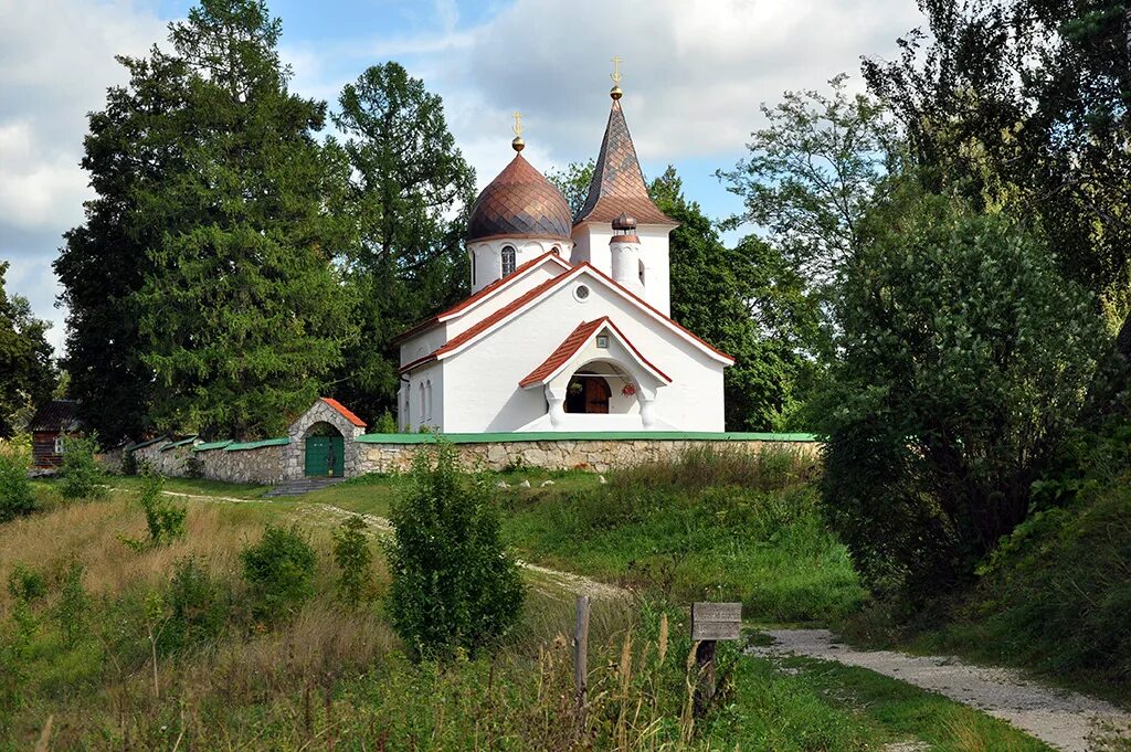 митино коттеджный поселок. гостевой дом полянка волковское.