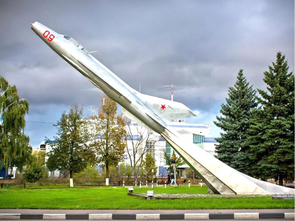 Администрация г жуковский. Жуковский город Московской области. Жуковский центр города. Площадь города Жуковский. Город Жуковский памятники.