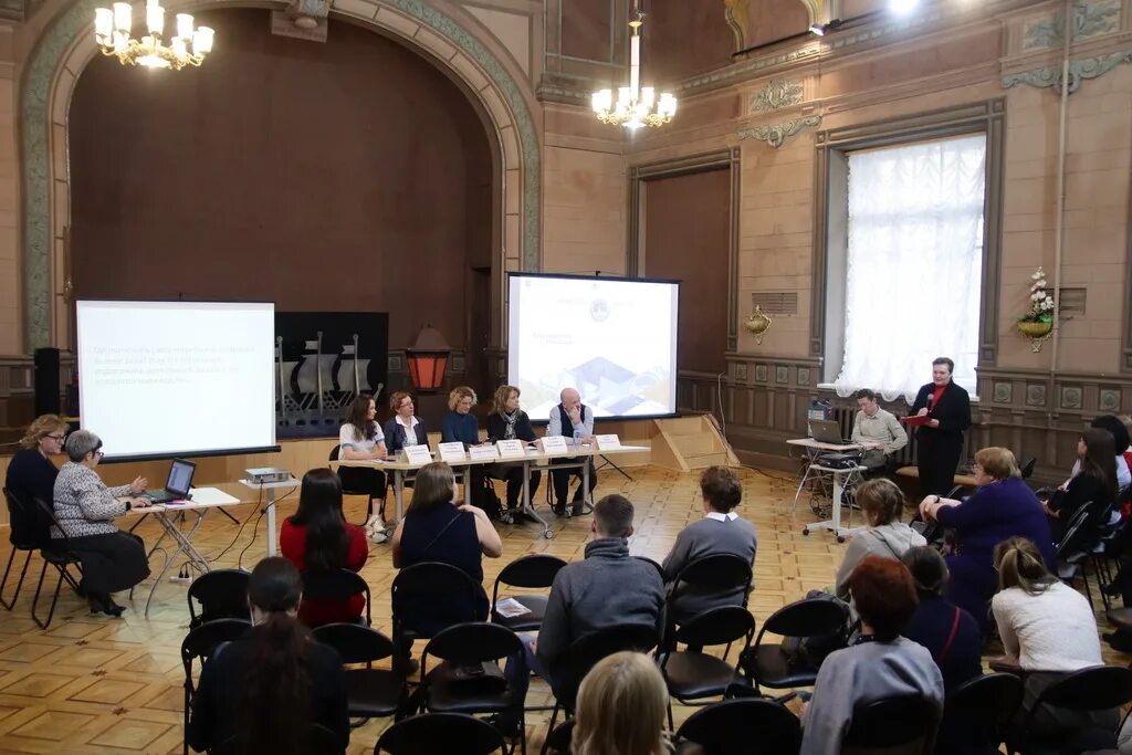 Дворец детского творчества "у вознесенского моста". Дворец творчества у моста вознесенского александр открыл. Ддют адмиралтейского района. Ддют березники. Дом творчества у моста.