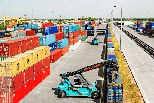 Логисты брянск. Зона отгрузки на складе. Ворсино контейнерный терминал. Мираторг белгород. Логисты брянск.