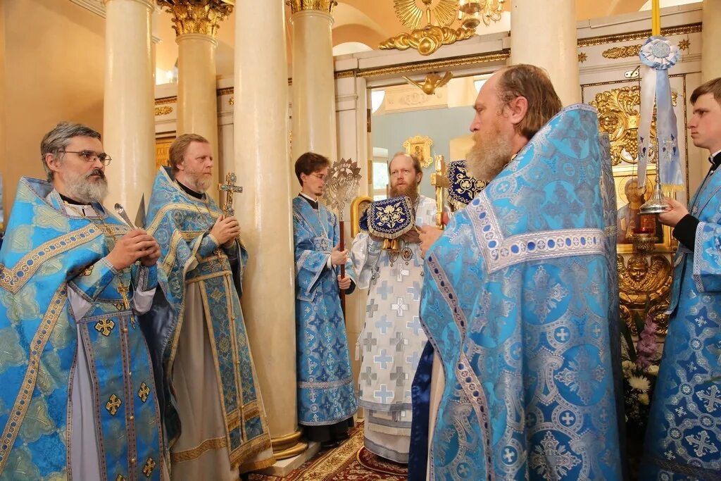 настоятель храма влахернской иконы божией матери в кузьминках. духовенство храма влахернской. влахернский храм в кузьминках расписание. влахернская церковь кузьминки. храм влахернской иконы в кузьминках расписание богослужений.