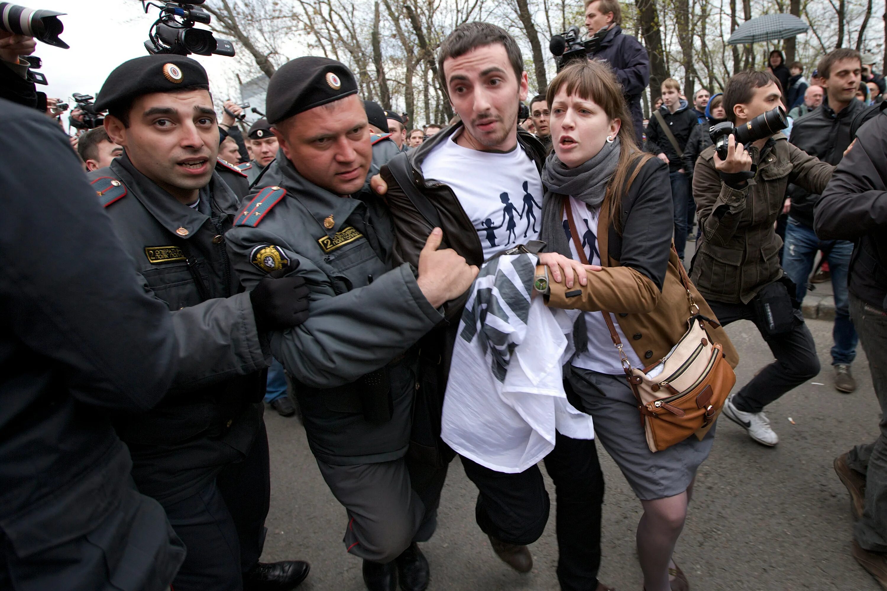 Bolotnaya Square protests. Навальный Болотная площадь. Рост протестов картинки. Фото политинформатора. Выносит протест