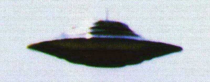 летающие тарелки фейк. изучение нло в лаборатории. нло 2021. исследование нло. исследование нло.