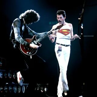 Queen слушать live