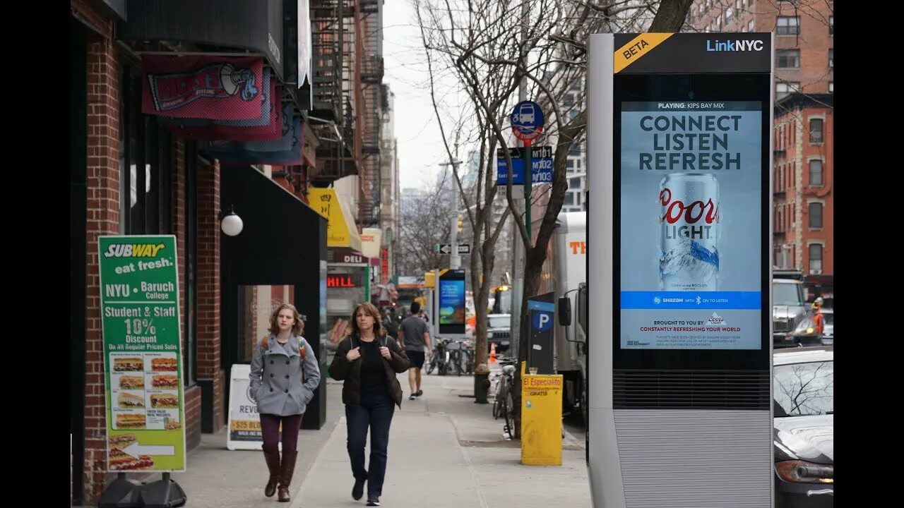 LINKNYC. Киоски Wi-Fi «LINKNYC». "LINKNYC" от компании intersection. "LINKNYC" от компании intersection стенд.