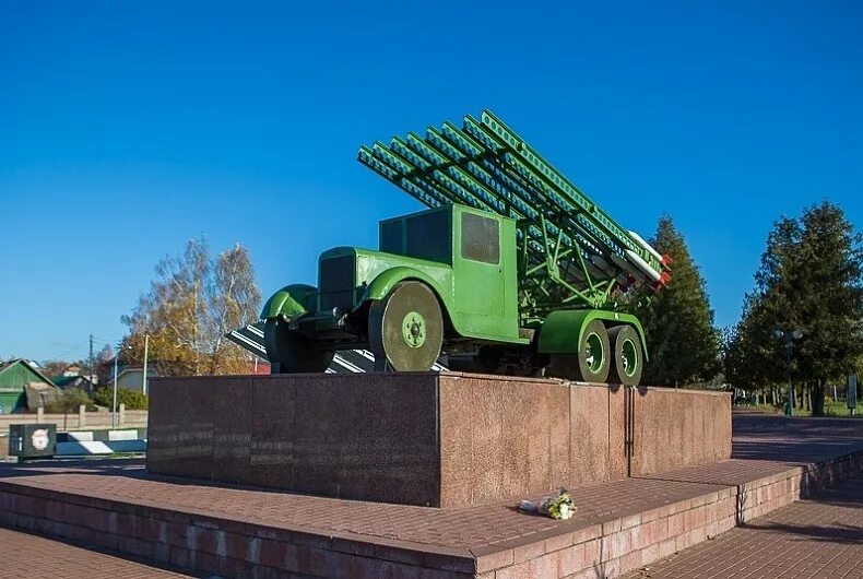 Мемориальный комплекс Катюша. Мемориальный комплекс Катюша в Белоруссии. Памятник Катюше в Орше. Катюша в Орше мемориальный. Памятники на территории беларуси