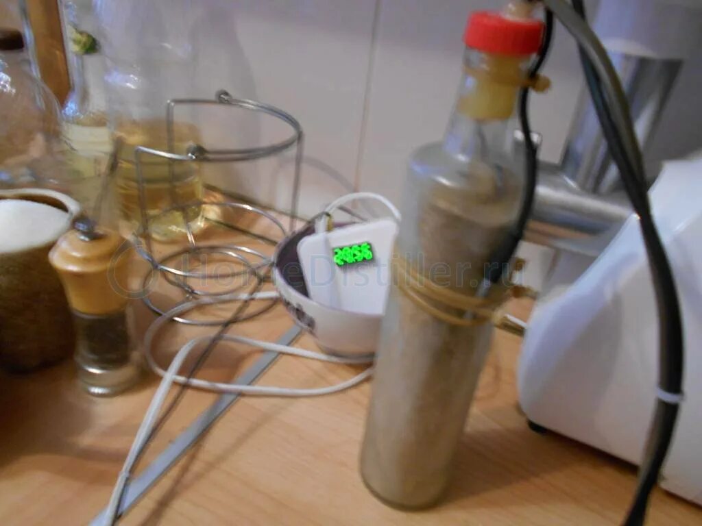 Нагрев браги. Емкость для брожения с подогревом. Нагреватель емкости с брагой. Нагрев браги. Нагрев браги.