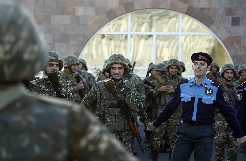 Polis am. ВДВ Армении. Внутренние войска Армении. Армяне ВДВ. Сержант армянской армии.