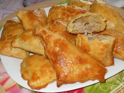 Пирожки с мясом слоеное тесто в духовке