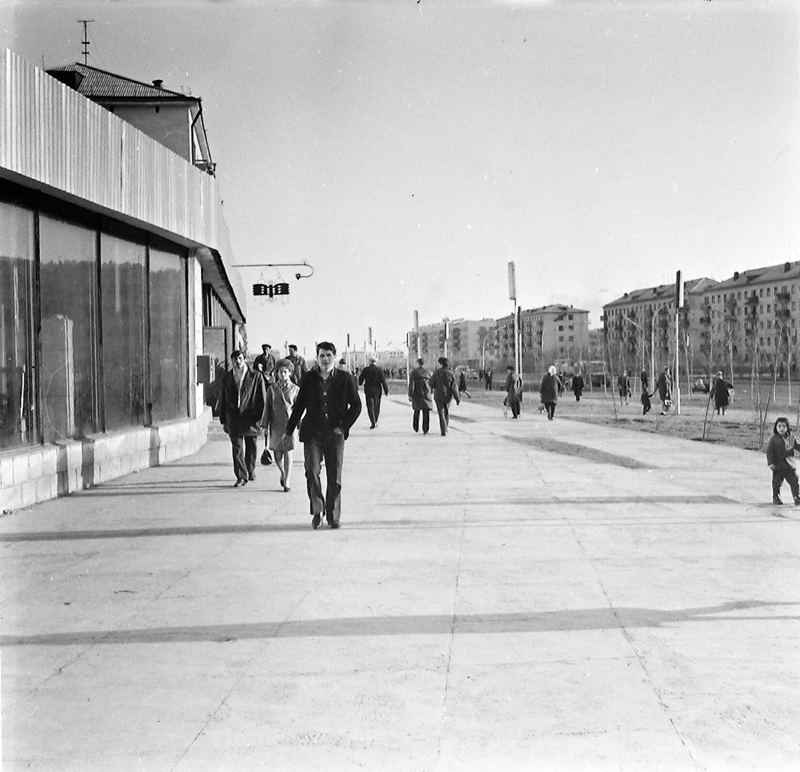 1970 альбомов 1970 года. Павлодар Дзержинского. Уличныеааьоритетыг Дзержинска 70 80 гг. Город Дзержинский 90.