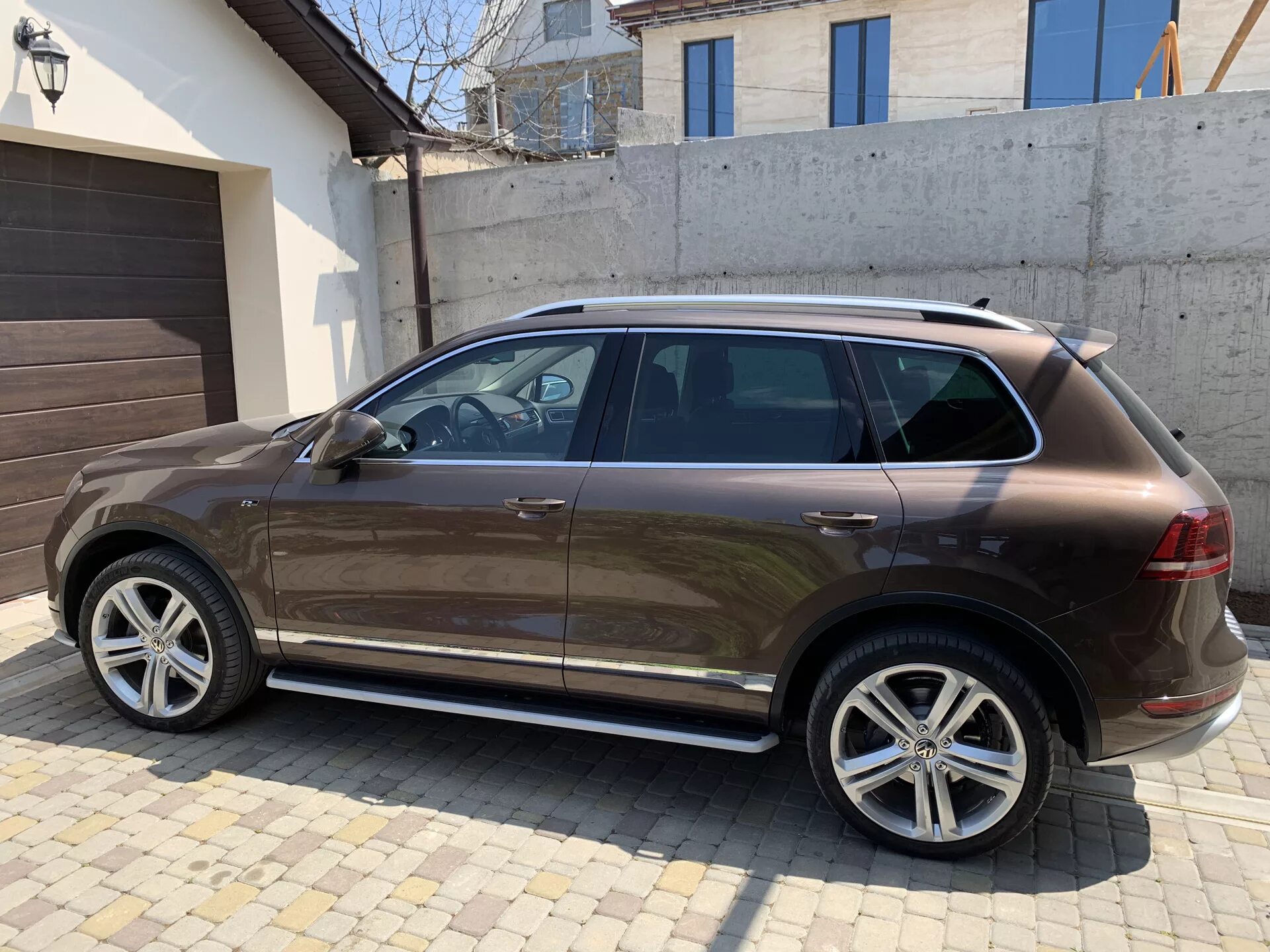 Фольксваген туарег 3.0 купить. Диски Mallory r20 Touareg. VW Touareg 2 r21. Touareg NF r20. Touareg NF Mallory r20.