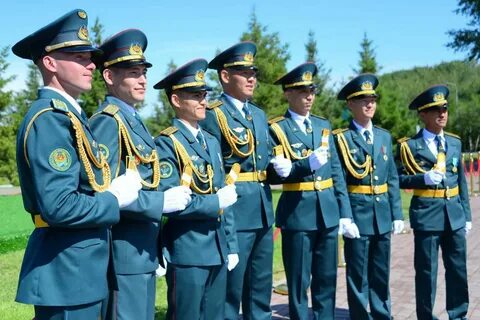 Служба молодых офицеров
