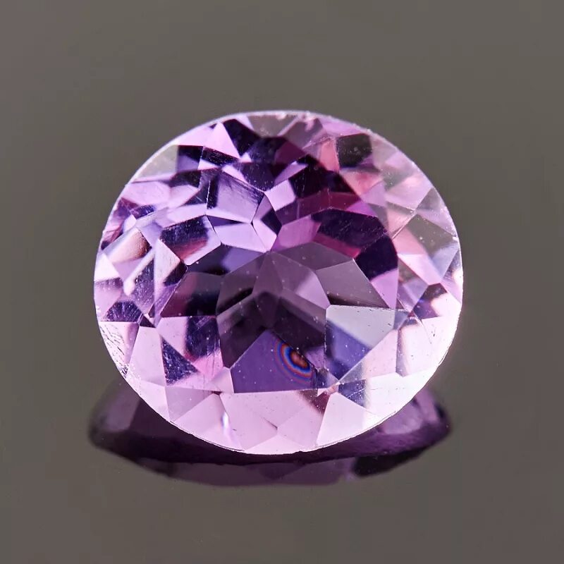 Аметист кредо хамелеона 2. Аметист 0.708. amethyst 8xk. аметист круглой огранки. аметист эмеральд.