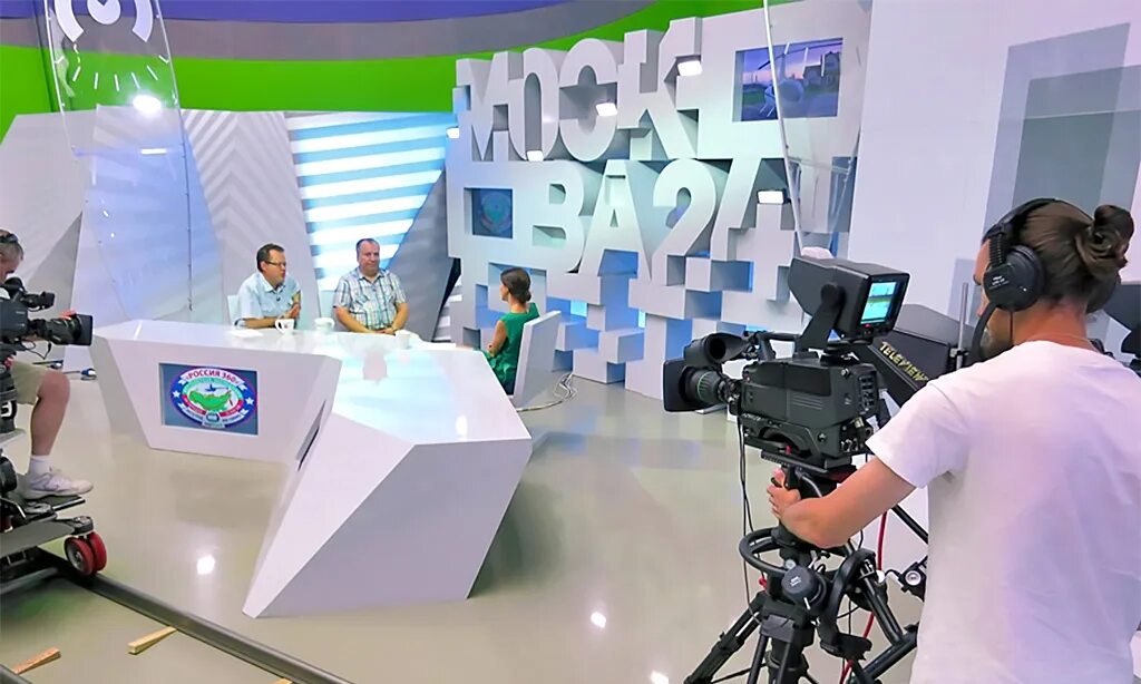 Новости на канале телевидение. Москва 24 студия. Студия канала Москва 24. Москва 24 Телеканал лого. Телестудии Москвы.