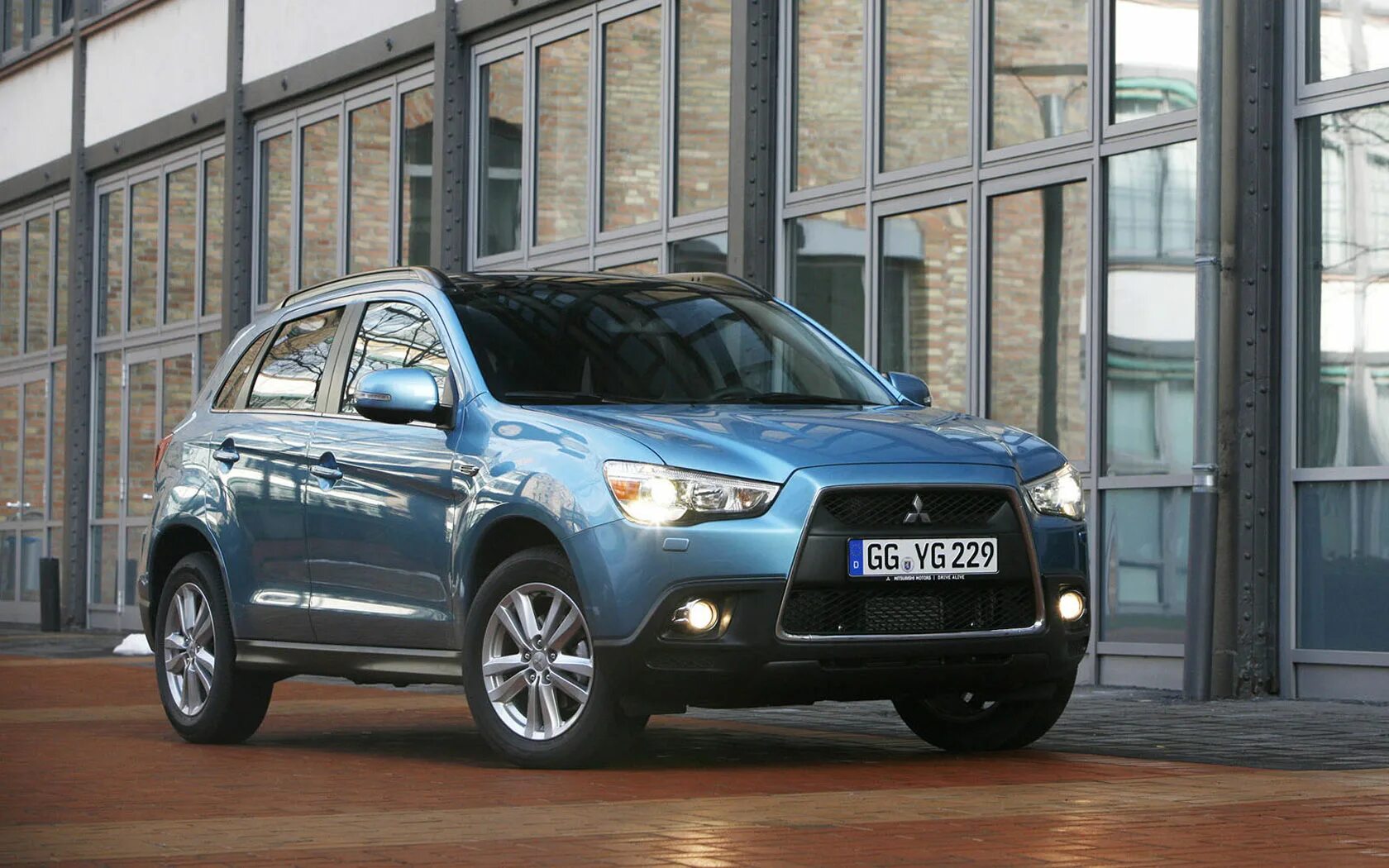 Mitsubishi название. Mitsubishi ASX. Mitsubishi паркетник ASX. Мицубиси ASX 2010. Мицубиси айс Икс.