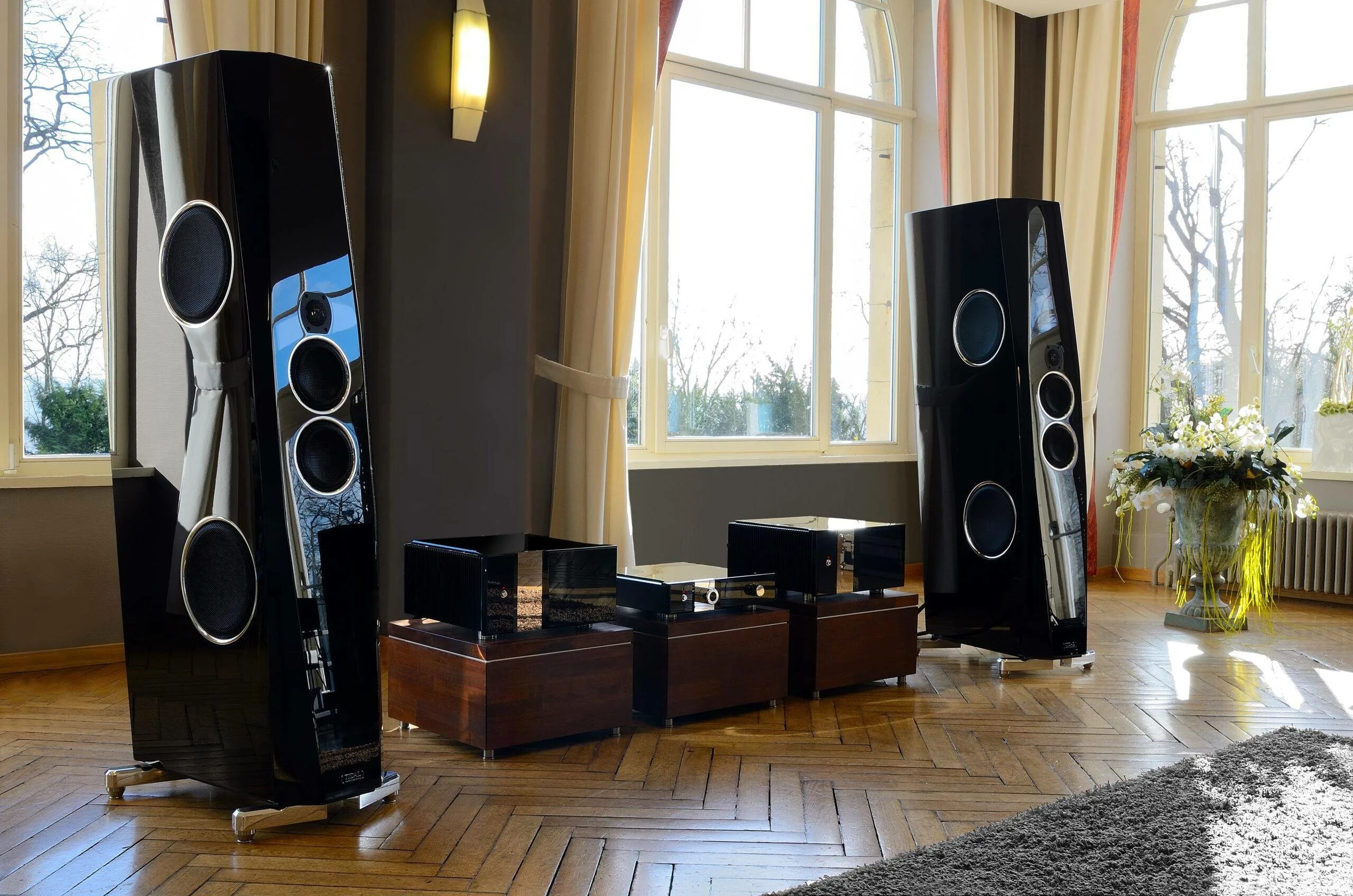 Музыкальный домашний кинотеатр. High end колонки 5000 ватт. Акустика Hi-Fi и Hi-end. Колонки акустические Хай фай 5.1. Акустическая система Tidal Contriva.