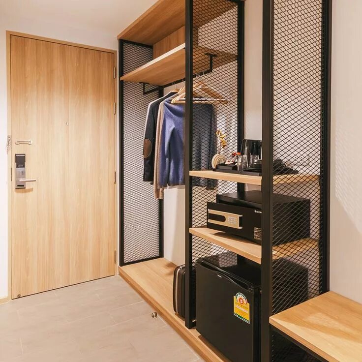 Three Industrial Style Lofts WIth Natural Accents Loft interiors, Dressing room 