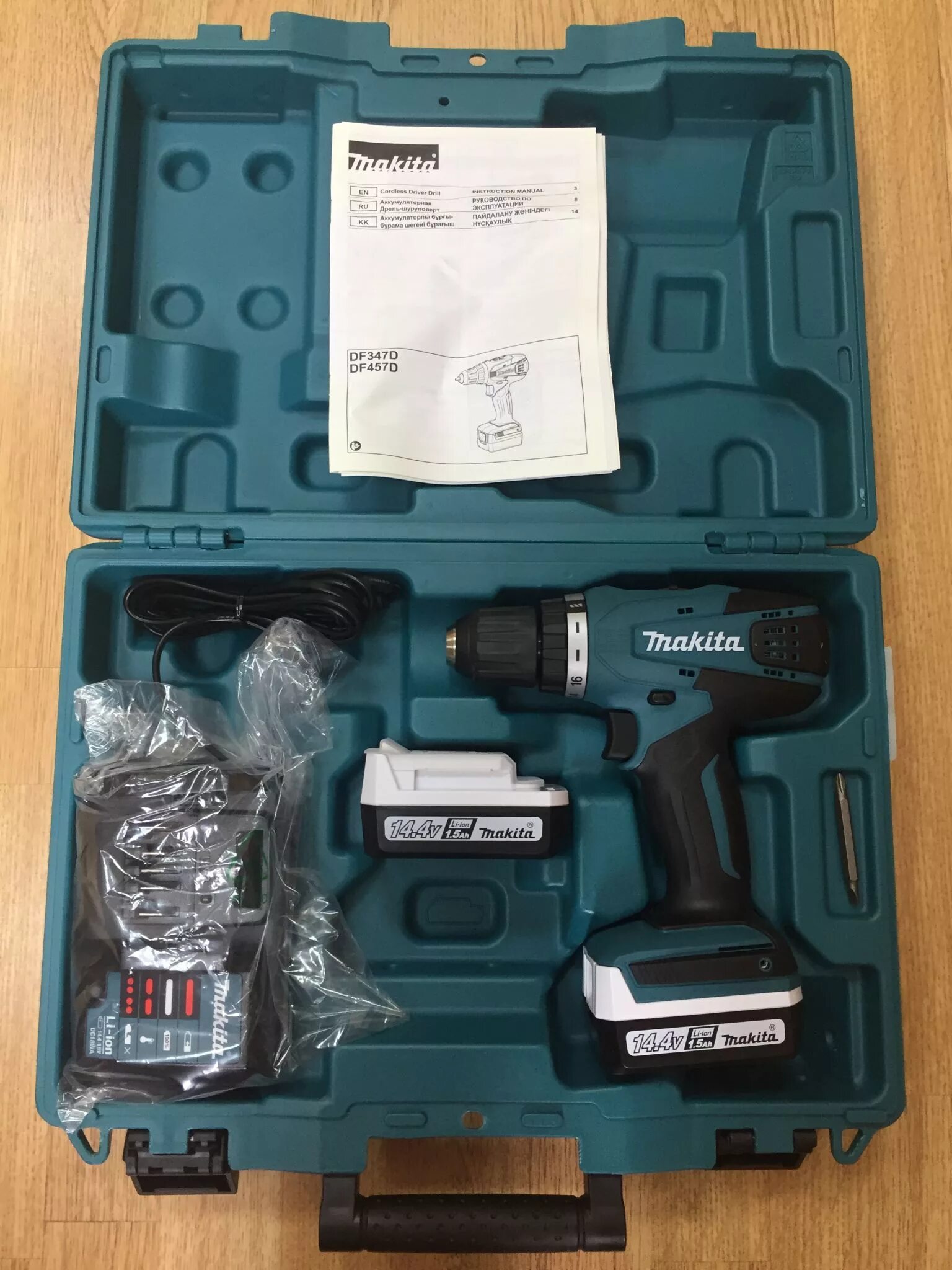 Дрель шуруповерт аккумуляторная df347dwe. Дрель-шуруповерт makita df347dwe. дрель аккумуляторная makita df347dwe. шуруповёрт макита 14.4 df347dwe. дрель-шуруповерт makita df347dwe 1.5ач.