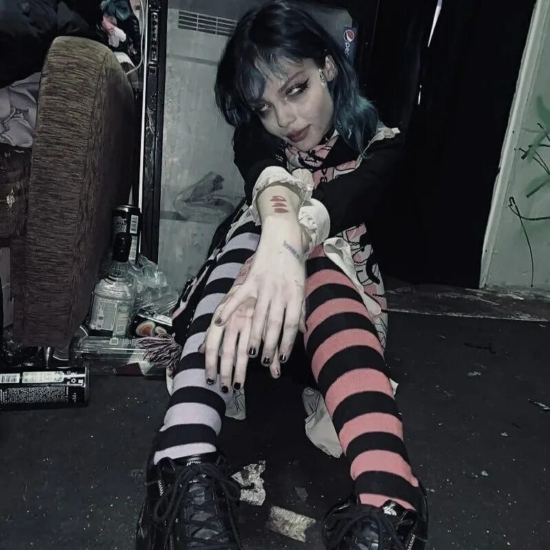 эээ куда прешь. попался нефор. попался нефор. э сюда иди. суета мем чеченец.