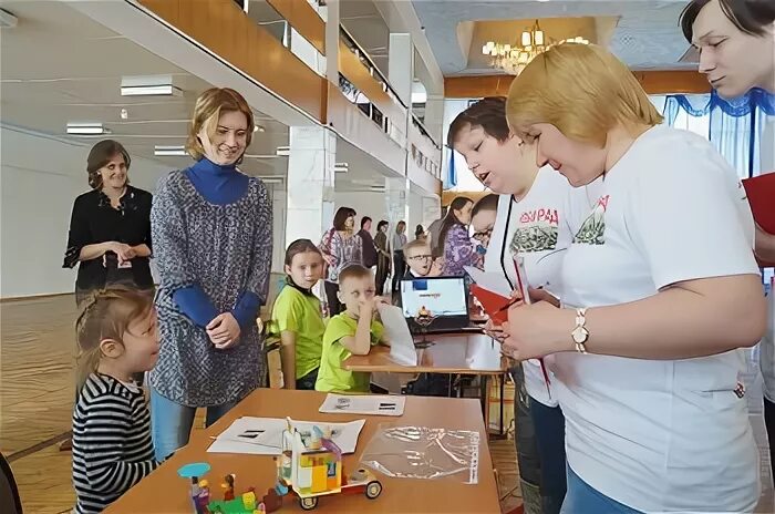 юниор скиллс. робопарк ижевск. робототехника ижевск. набор для робототехники. олимпиада по робототехнике.