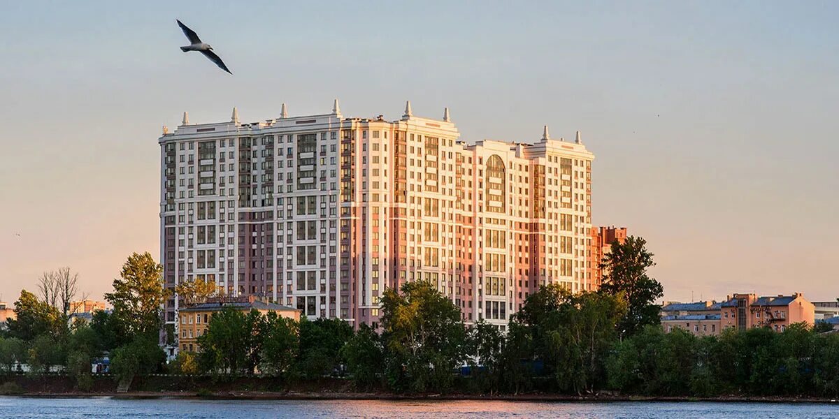 Дом на набережной, санкт-петербург, общественный переулок. Дом у невы елизаровская. Жк на октябрьской набережной 102 лср. Общественный переулок 5 санкт петербург. Жк дом на набережной спб.