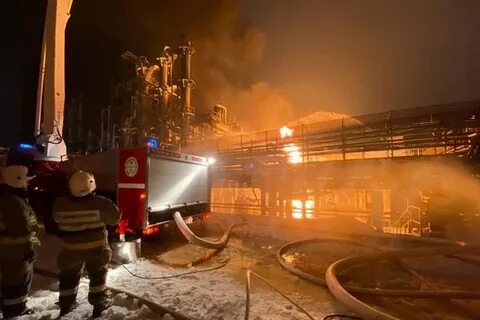 Потушили ли пожар на нефтезаводе