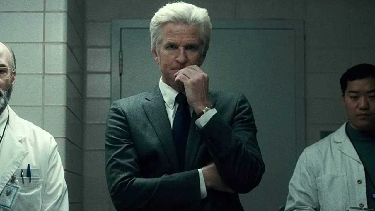 доктор сэм оуэнс. очень странный доктор. доктор бреннер очень странные дела. очень странный доктор. фильм странный доктор 2018.