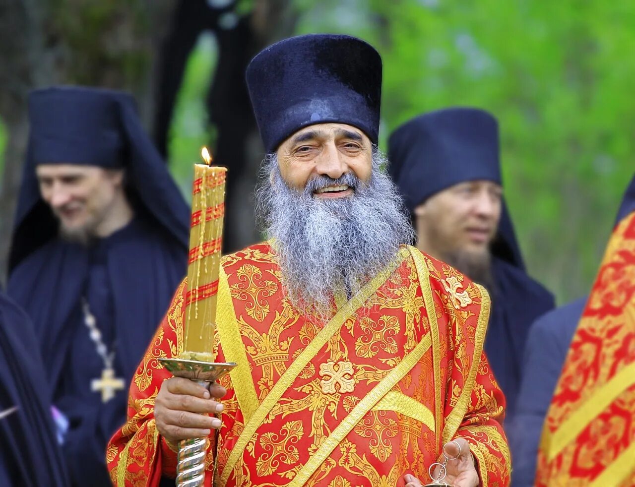 наместник божий. архиепископ гавриил псково-печерский монастырь. епископ алексий данилов монастырь. архимандрит наум троице-сергиева лавра. игумен монастыря дохиар.