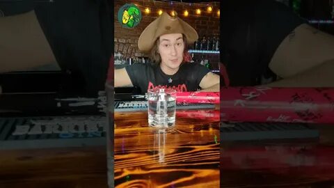 Джонни бар